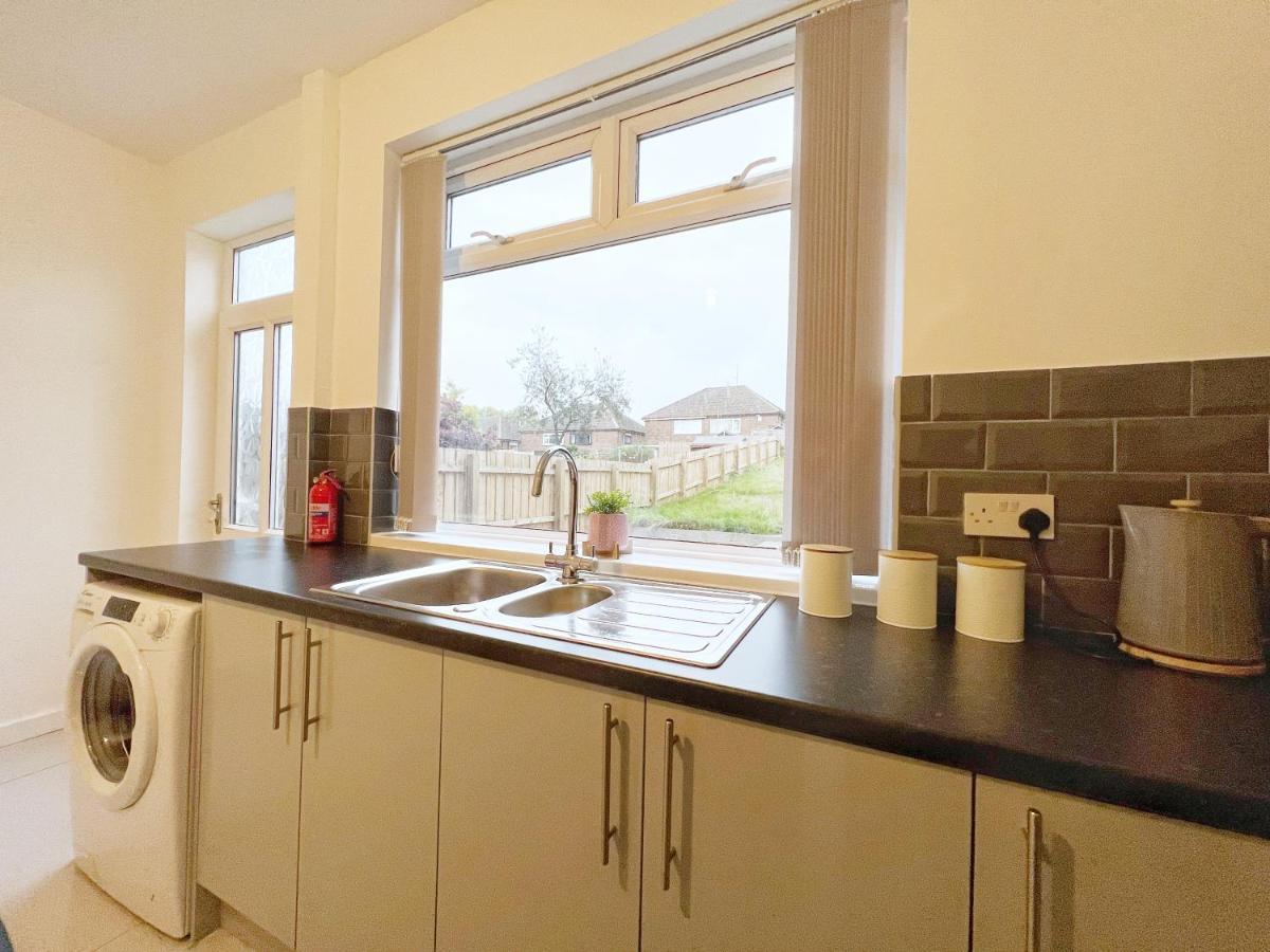 Cheerful 3 Bedroom Home With Netflix And Wi-Fi มิดเดิลตัน ภายนอก รูปภาพ